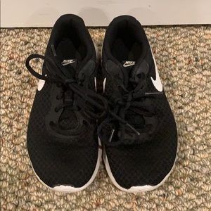 Nike black gym shoes